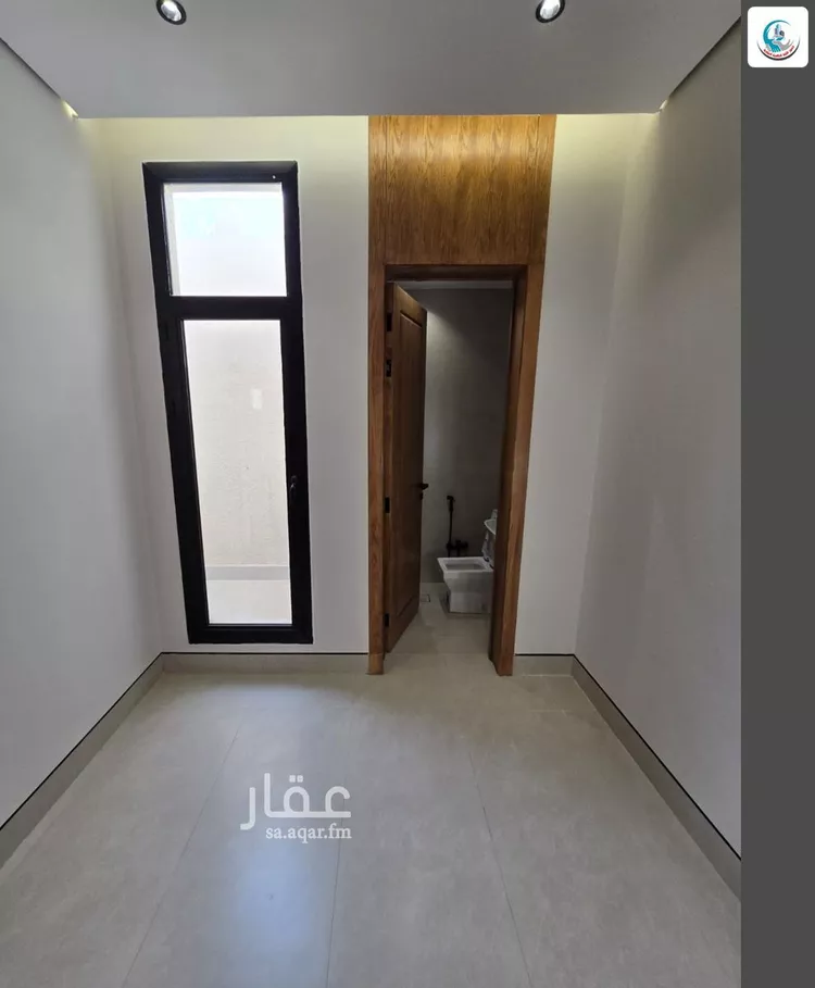 فيلا للبيع في شارع إسماعيل بن عمرو, حي المهدية, مدينة الرياض, منطقة الرياض 25