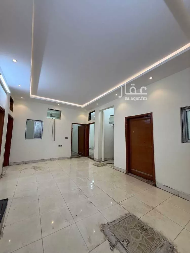 عمارة للإيجار في شارع العام, حي الهلال, مدينة بريدة, منطقة القصيم صورة 4
