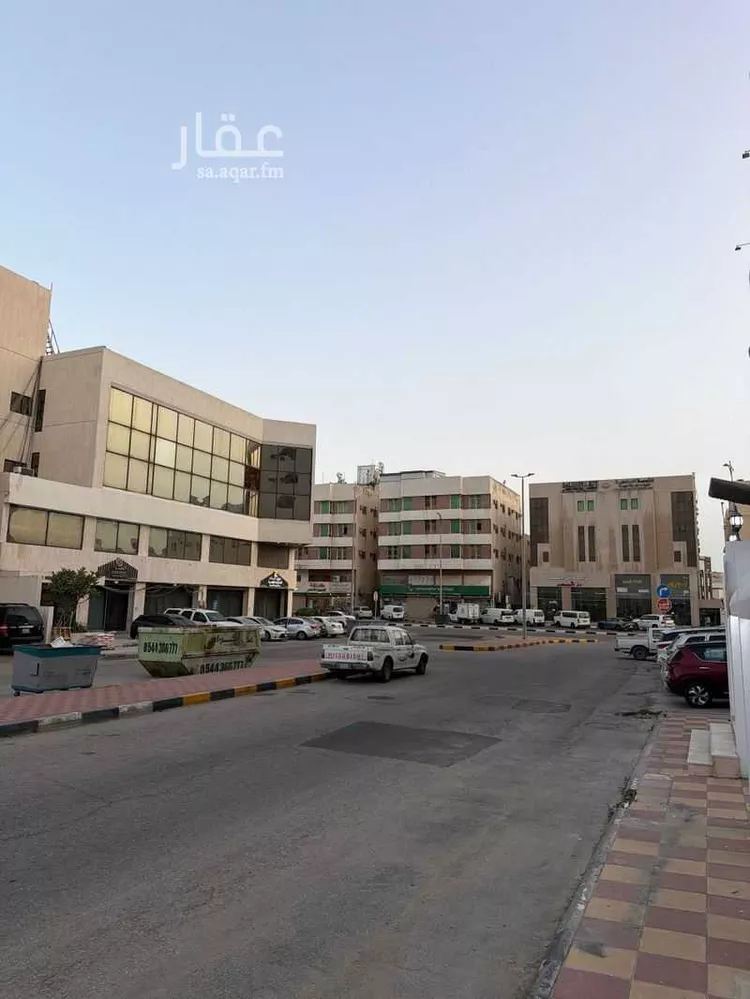 عمارة للإيجار في شارع عاصم الكوفي, حي المزروعية, مدينة الدمام, المنطقة الشرقية صورة 3