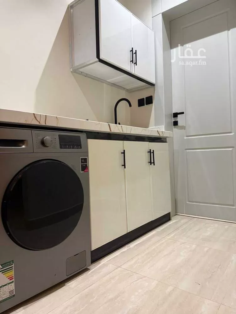 فيلا للإيجار في شارع محمد بن الوليد العقيلي, حي القادسية, مدينة الرياض, منطقة الرياض صورة 5