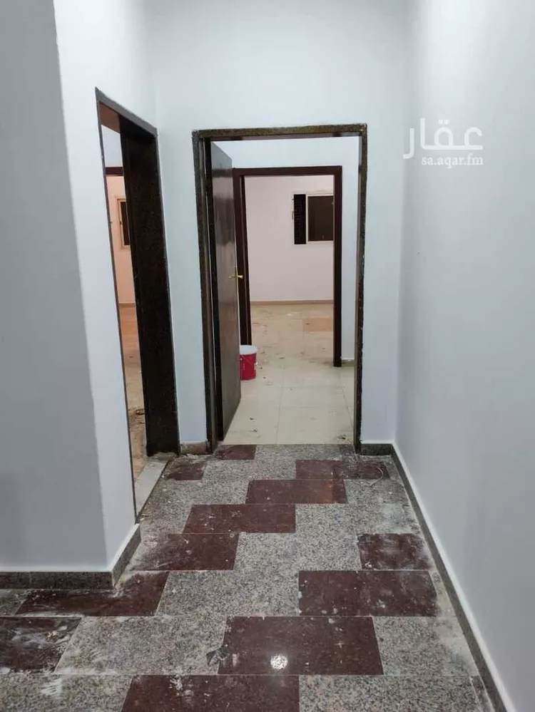 عمارة للإيجار في شارع يزيد بن ابي سفيان, حي العريجاء الأوسط, مدينة الرياض, منطقة الرياض