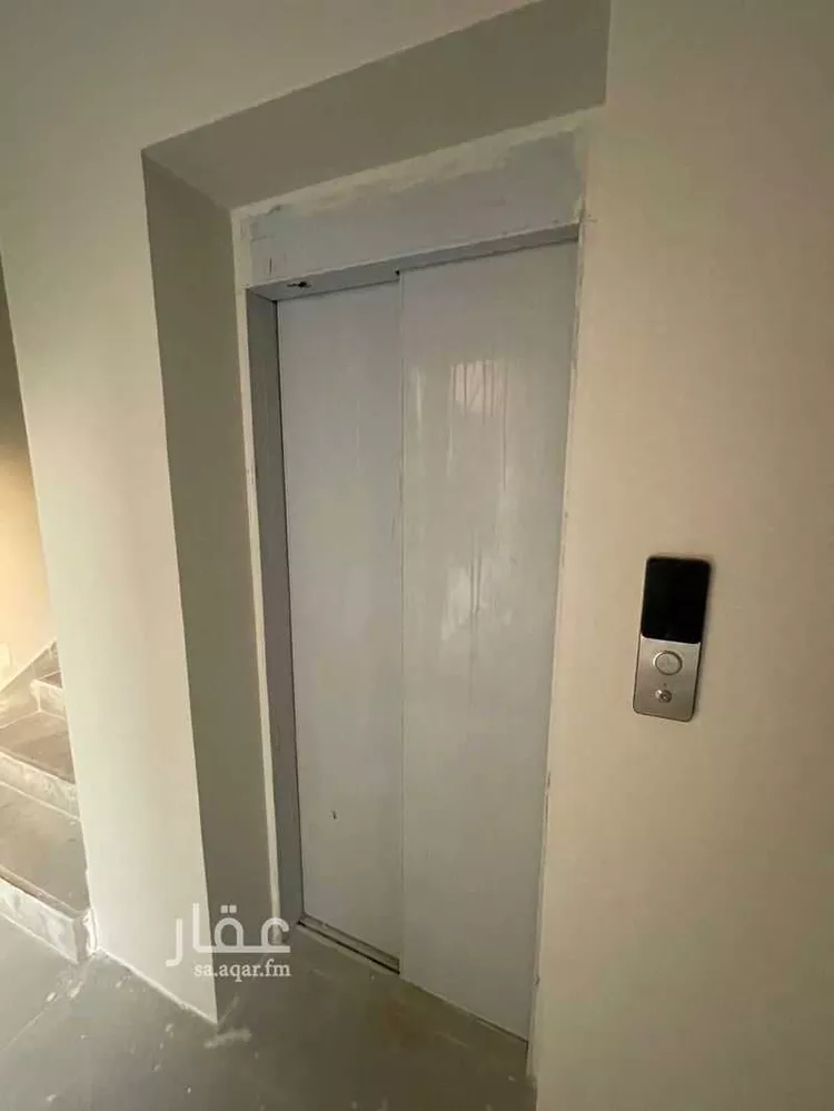 فيلا للبيع في شارع زياد بن الاخرس, حي قرطبة, مدينة الخبر, المنطقة الشرقية صورة 2