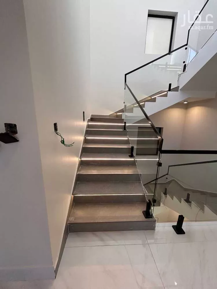 فيلا للإيجار في شارع 9988774, حي البحر, مدينة الخبر, المنطقة الشرقية صورة 2