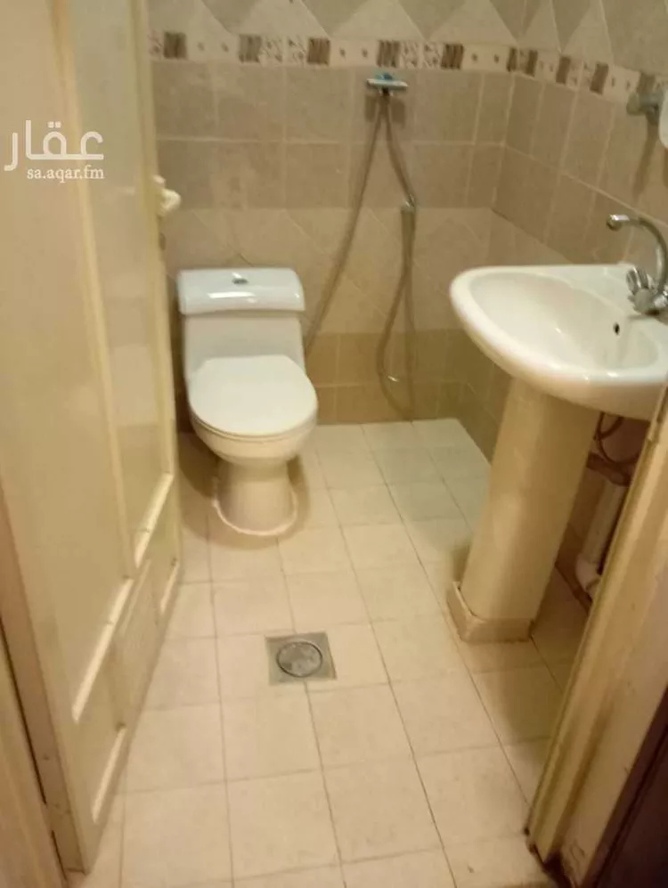 شقة للإيجار في شارع 5219858, حي محاسن ارامكو الثاني, مدينة الاحساء, المنطقة الشرقية صورة 4