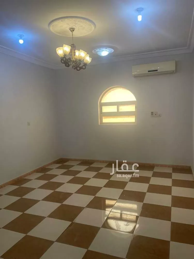 شقة للإيجار في شارع عبدالله ابن حسن ال الشيخ, حي محاسن ارامكو الثاني, مدينة الاحساء, المنطقة الشرقية صورة 2