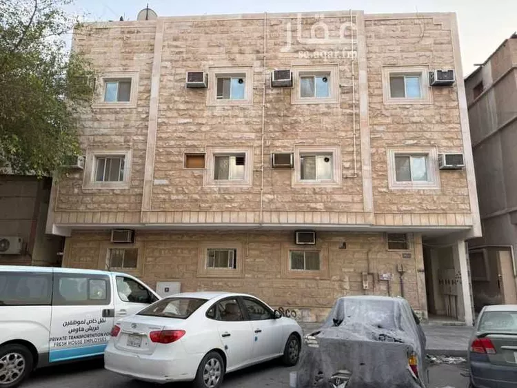 عمارة للبيع في شارع بدر, حي الثقبة, مدينة الخبر, المنطقة الشرقية