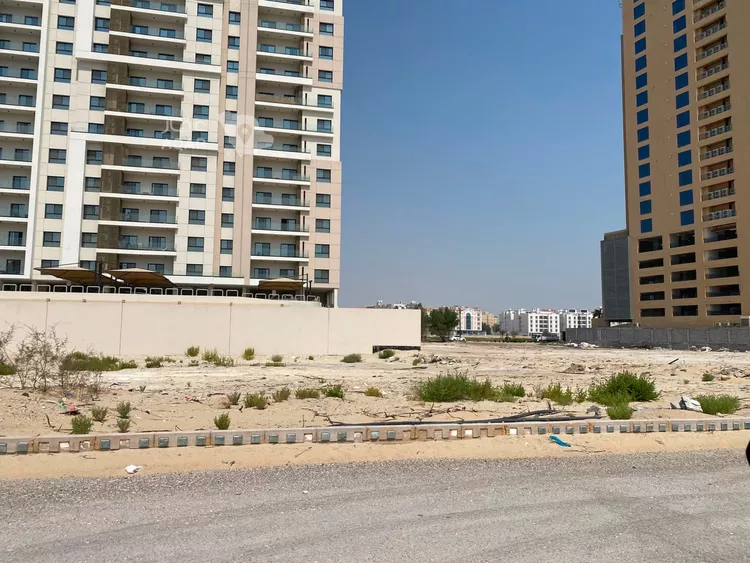 أرض للبيع في شارع سكاكا, حي الحمراء, مدينة الخبر, المنطقة الشرقية صورة 2