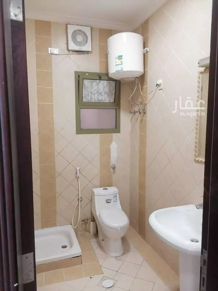 عمارة للإيجار في شارع الثالث, حي الثقبة, مدينة الخبر, المنطقة الشرقية صورة 5