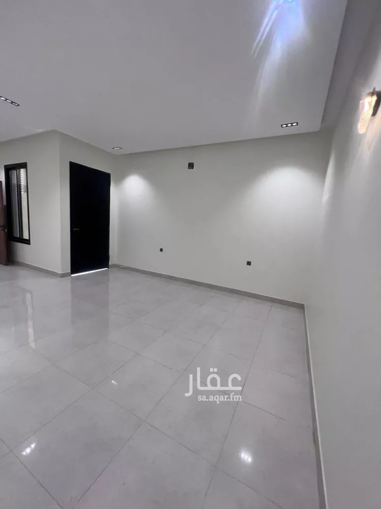 Floor for Sale in Riyadh Tuwaiq