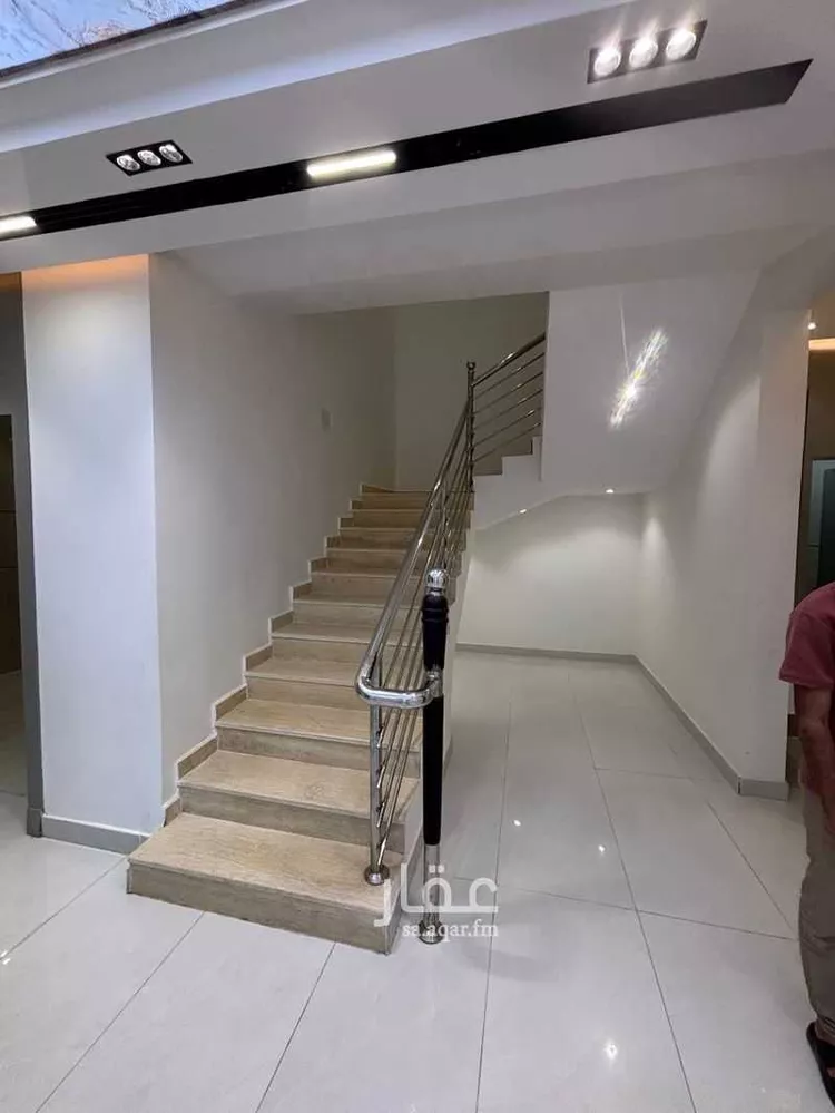 فيلا للإيجار في شارع عصام حسين, حي طيبة, مدينة الرياض, منطقة الرياض 8