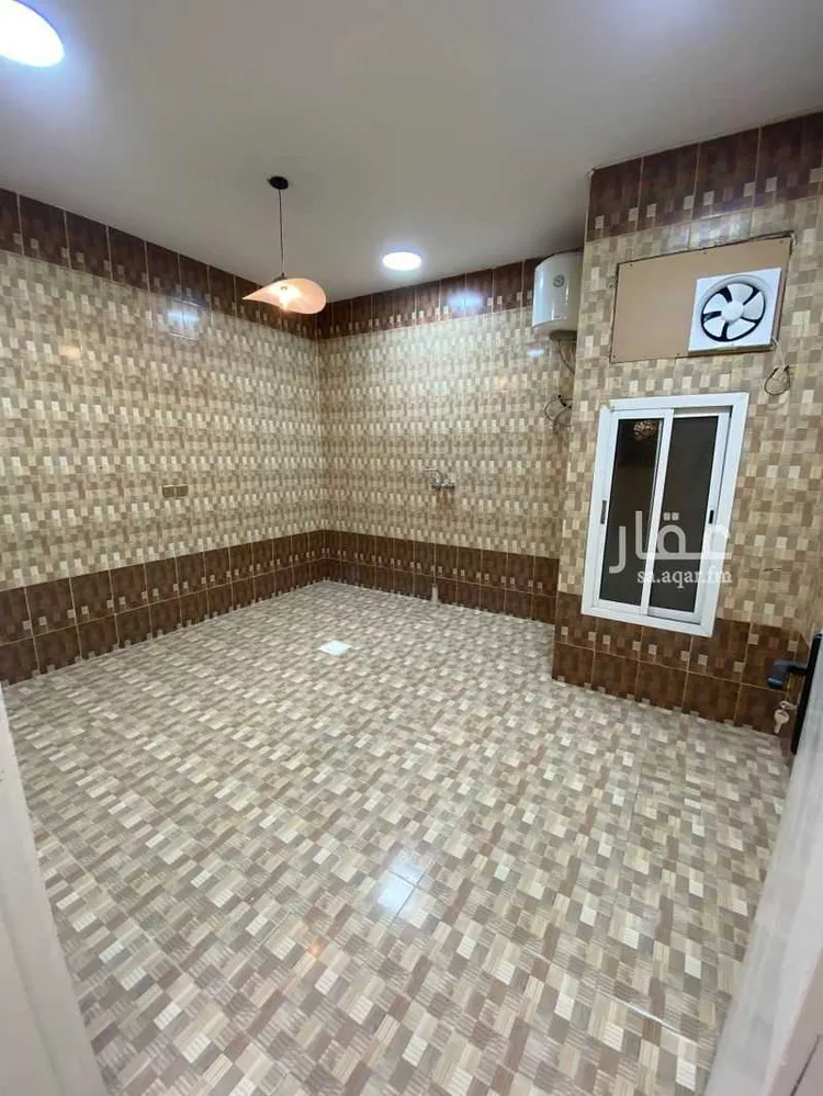 Floor for Rent in Riyadh Ad Dar Al Baida صورة 4