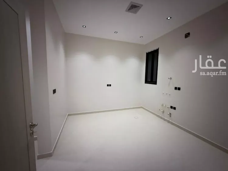 دور للبيع في شارع المقدام بن معد يكرب, حي نوارة, مدينة المزاحمية, منطقة الرياض صورة 3