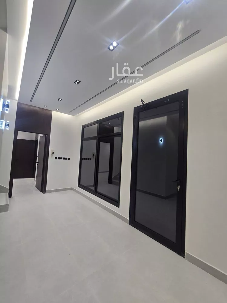 فيلا للبيع في شارع النخل, حي ظهرة لبن, مدينة الرياض, منطقة الرياض صورة 2