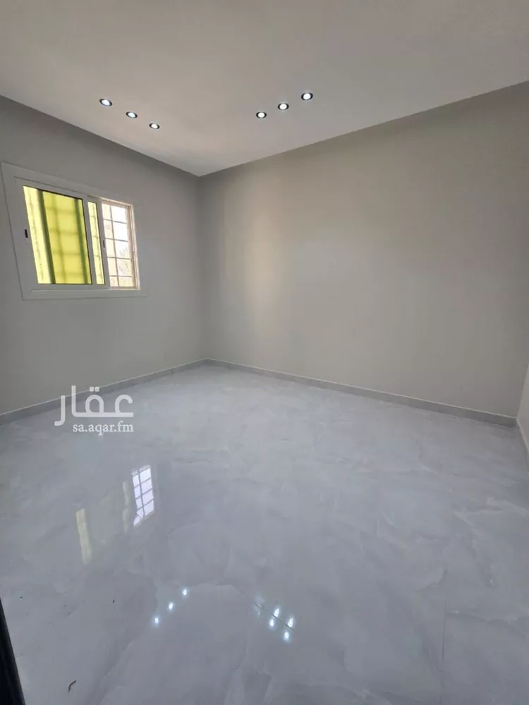 فيلا للبيع في شارع شارع 309, حي ظهرة لبن, مدينة الرياض, منطقة الرياض صورة 2