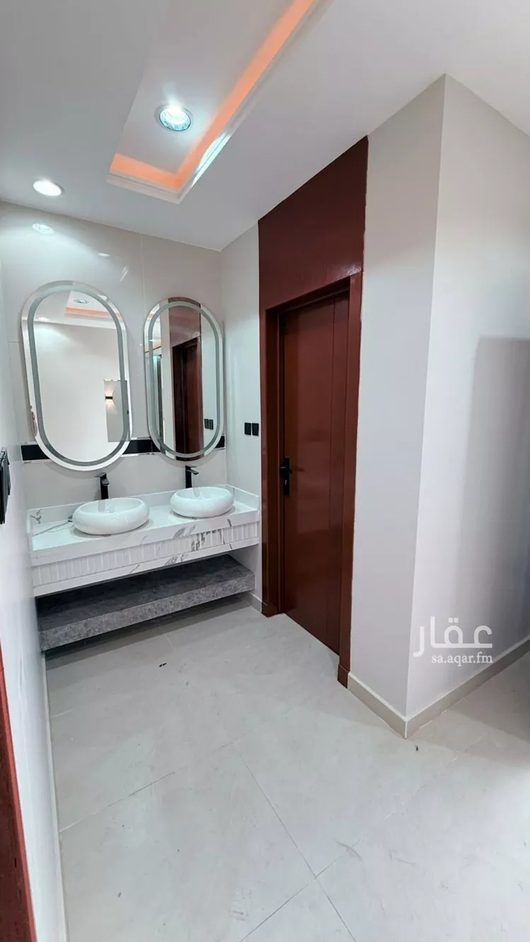 فيلا للبيع في شارع صديق بن السندي الحنفي, حي طويق, مدينة الرياض, منطقة الرياض صورة 4