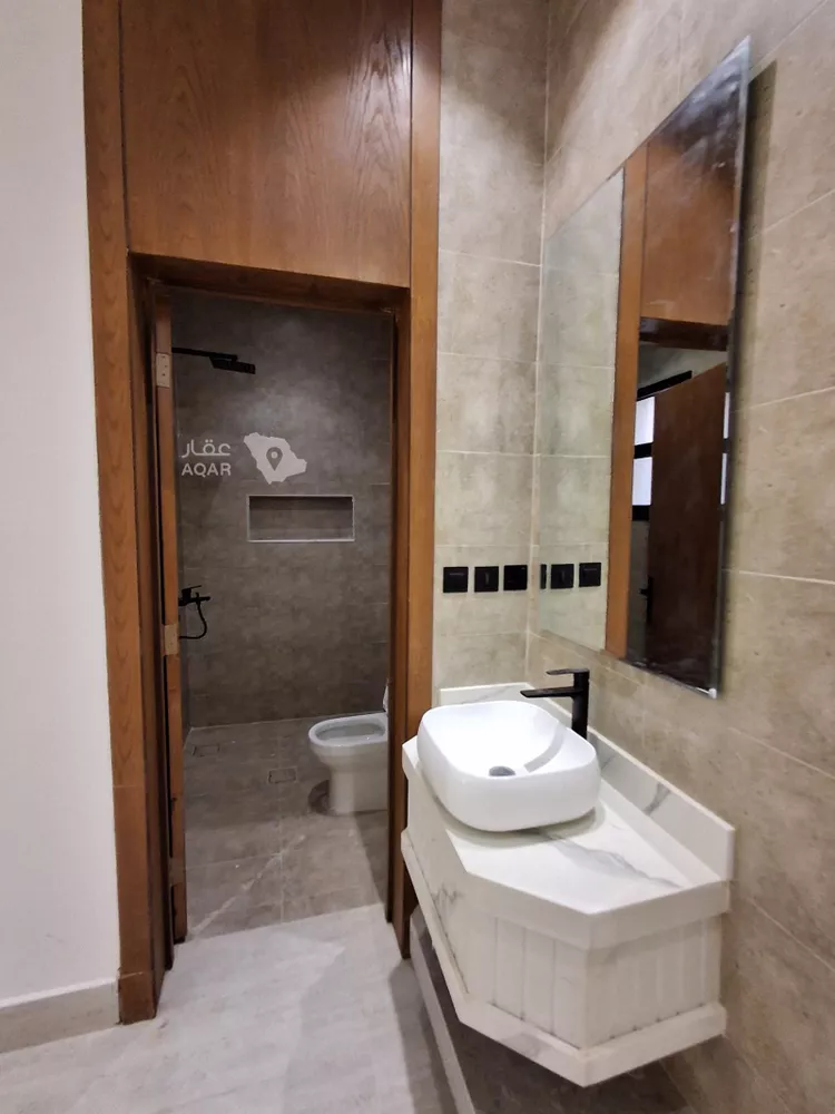 Floor for Sale in Riyadh Tuwaiq 17