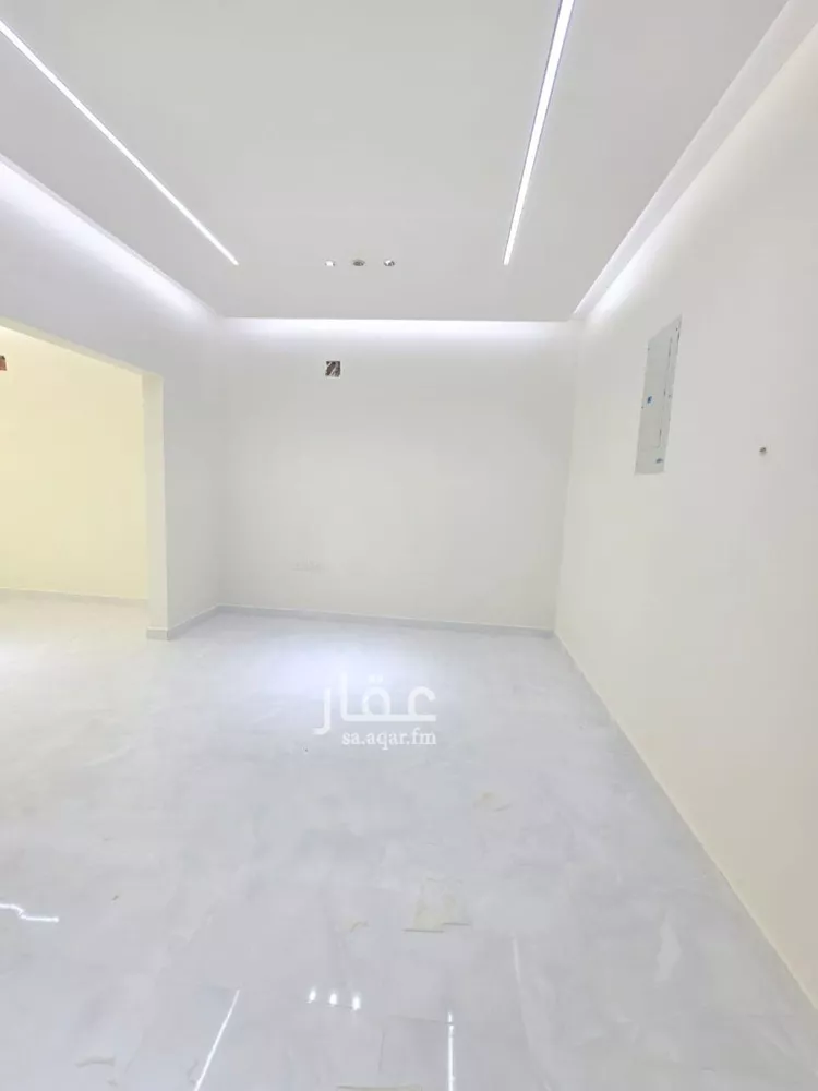 فيلا للبيع في شارع شارع 309, حي ظهرة لبن, مدينة الرياض, منطقة الرياض صورة 4