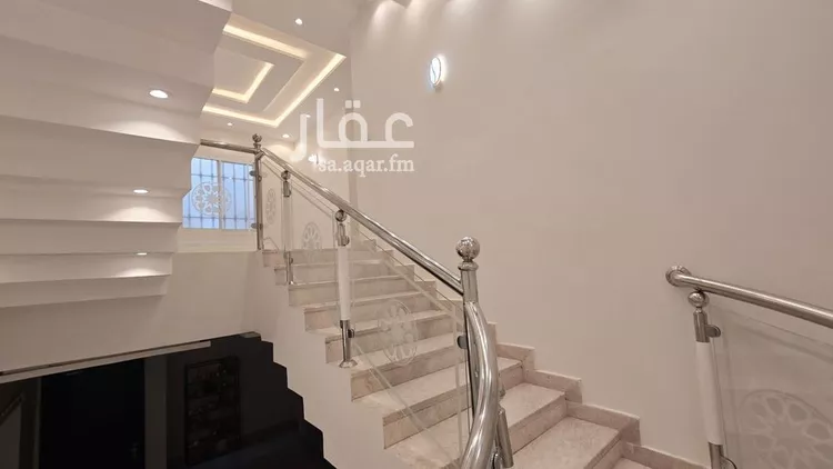 فيلا للبيع في شارع حسين بن عبدالرحمن الجفري, حي العوالي, مدينة الرياض, منطقة الرياض صورة 4