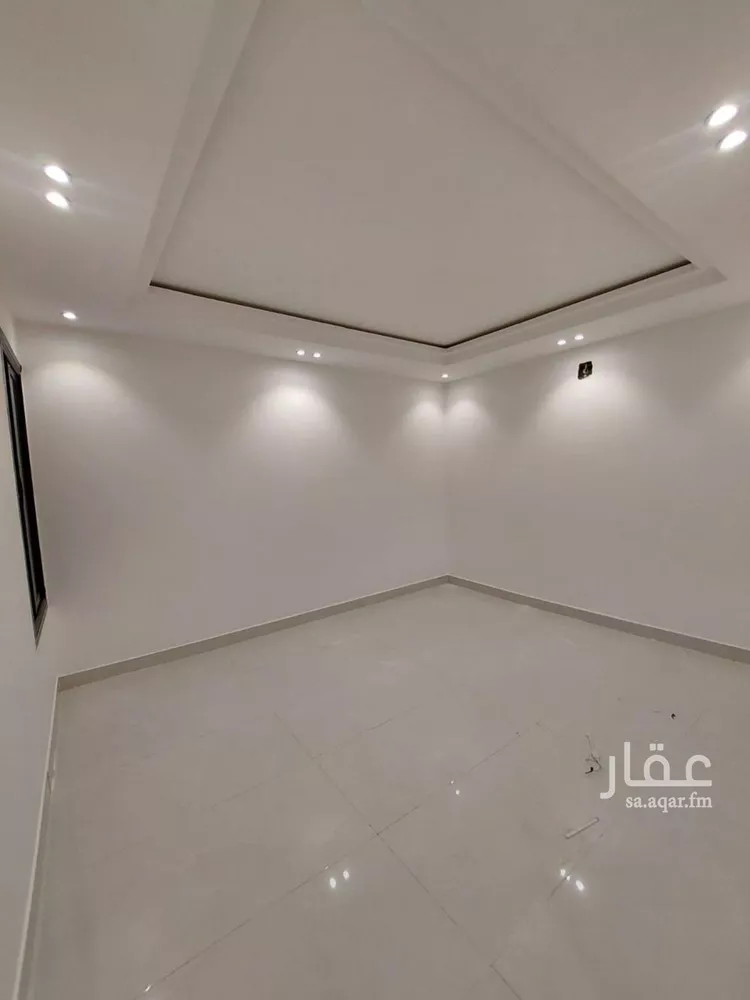 فيلا للبيع في شارع طيب الإسم, حي طيبة, مدينة الرياض, منطقة الرياض 5