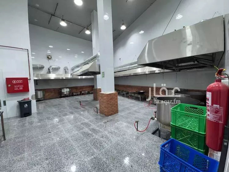 محل للإيجار في شارع الوليد بن عتبة بن ابي سفيان ، حي العسيلة ، مكة ، منطقة مكة المكرمة