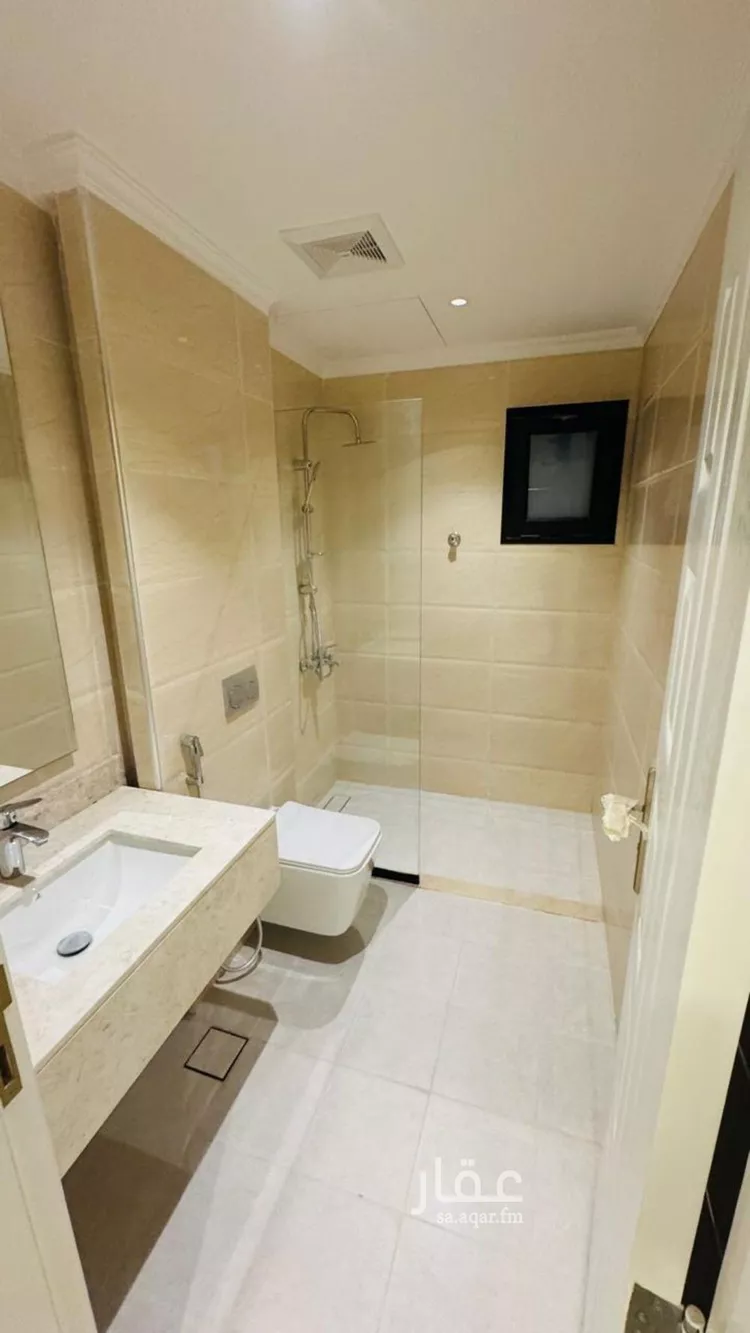 فيلا للبيع في شارع الكاتب, حي الراكة الشمالية, مدينة الدمام, المنطقة الشرقية صورة 5