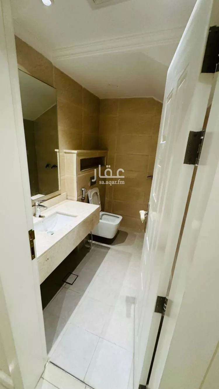 فيلا للبيع في شارع الكاتب, حي الراكة الشمالية, مدينة الدمام, المنطقة الشرقية صورة 3