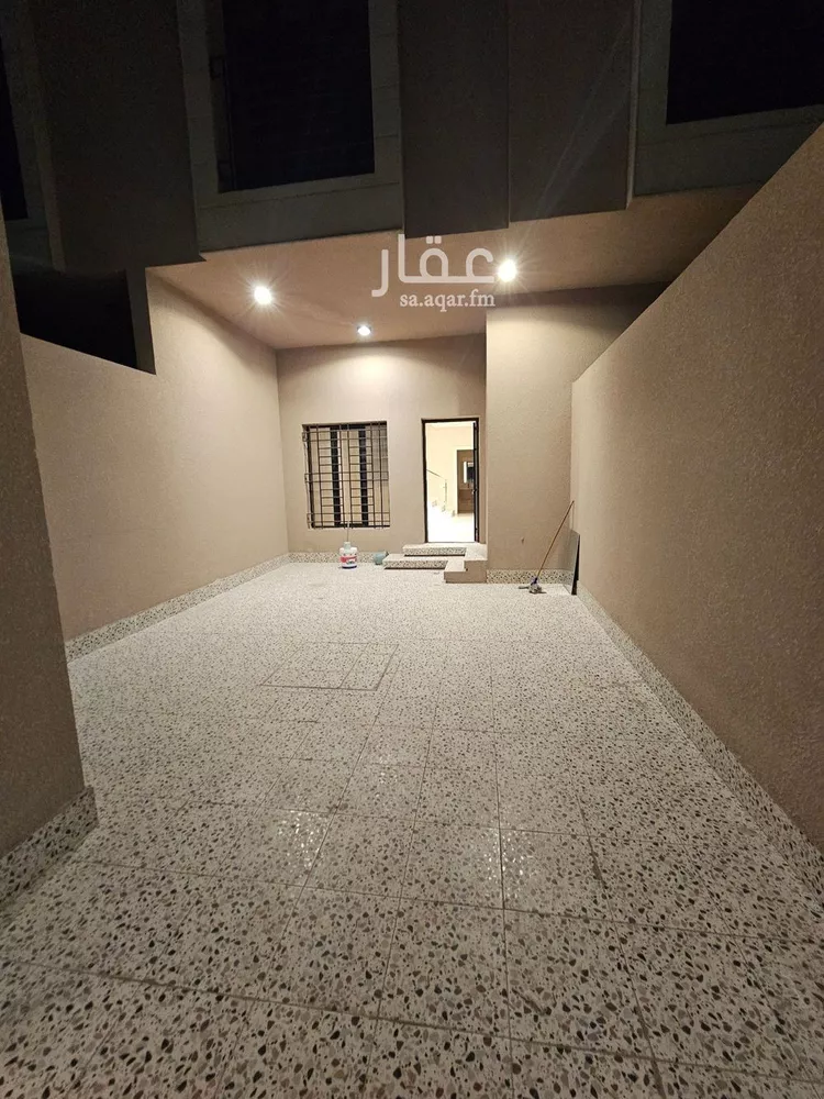 فيلا للإيجار في شارع العماد الاصفهاني, حي الراكة الشمالية, مدينة الدمام, المنطقة الشرقية صورة 2