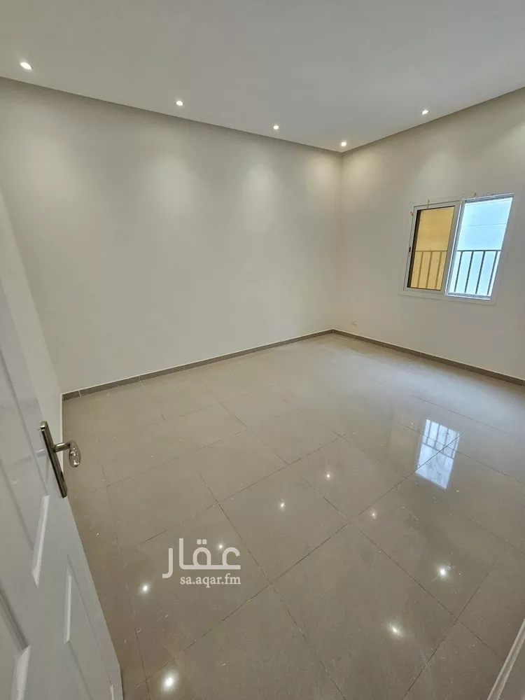 شقة للإيجار في شارع رفحاء, حي الحمراء, مدينة الخبر, المنطقة الشرقية 8