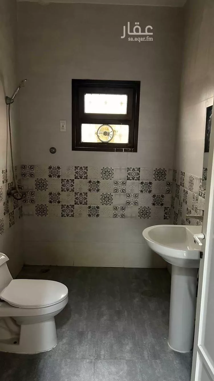 فيلا للبيع في شارع اوس بن ثابت, حي الدوحة الشمالية, مدينة الظهران, المنطقة الشرقية