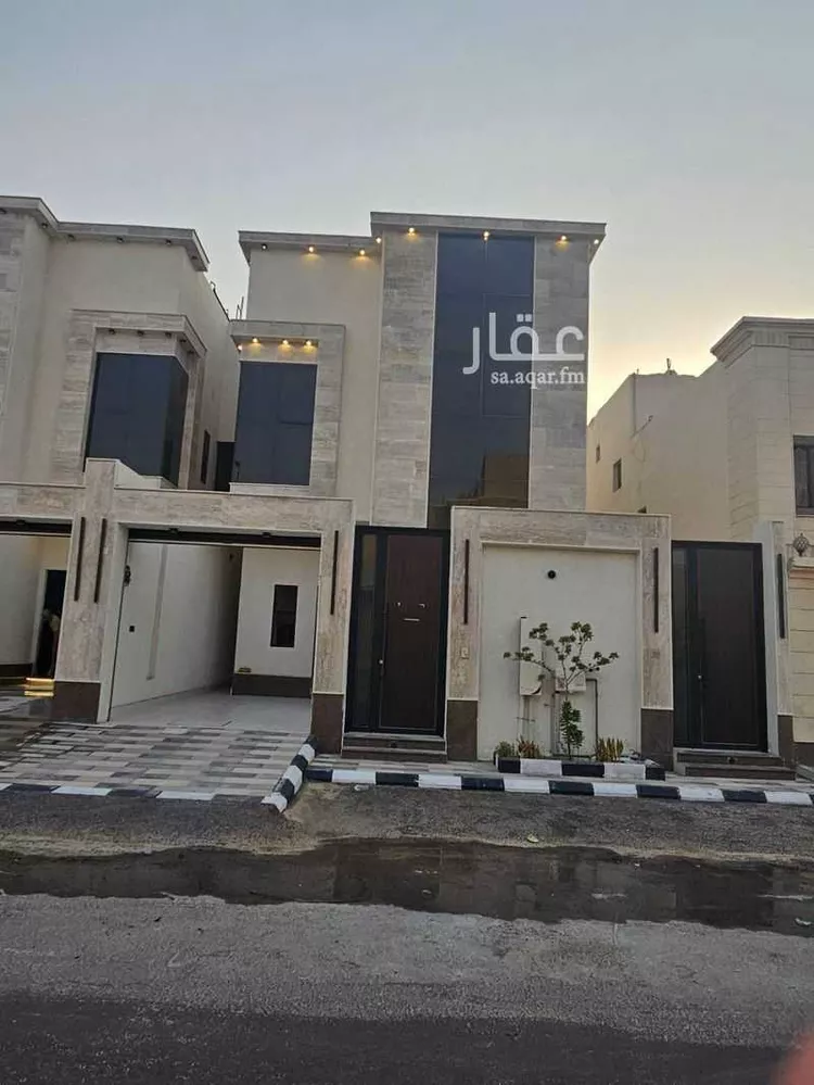 فيلا للبيع في شارع نصف القمر, حي ضاحية الملك فهد, مدينة الدمام, المنطقة الشرقية