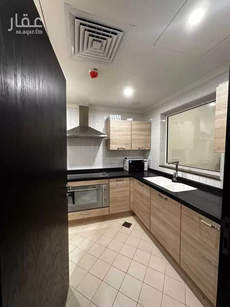 شقة للبيع في شارع الملك سعود ابن عبدالعزيز سعود, حي الدوحة الجنوبية, مدينة الظهران, المنطقة الشرقية صورة 2