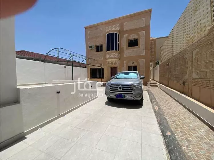 فيلا للإيجار في شارع العباسيه ، حي العرج الأسفل ، الطائف ، الطائف