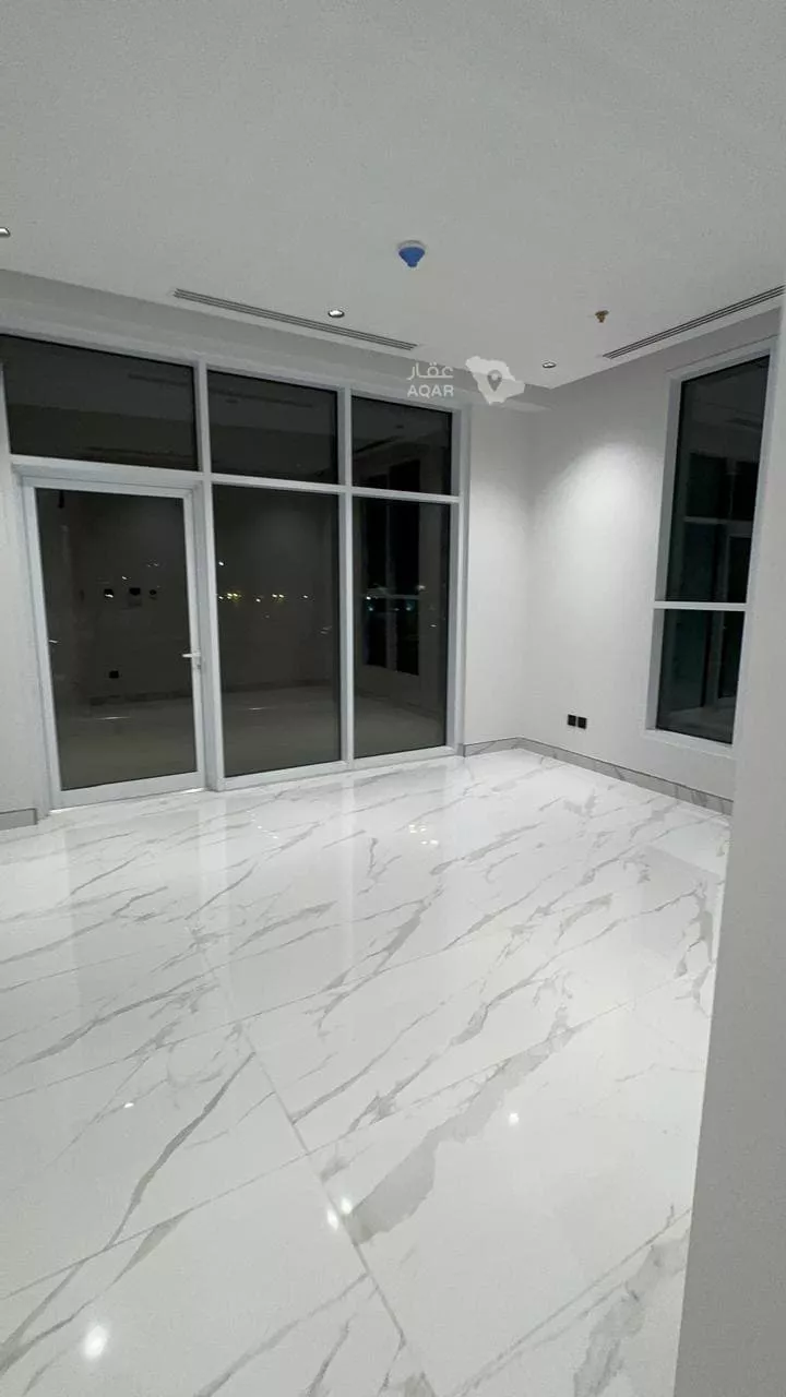 شقة للبيع في شارع الملك فهد, حي النخيل, مدينة الرياض, منطقة الرياض 8