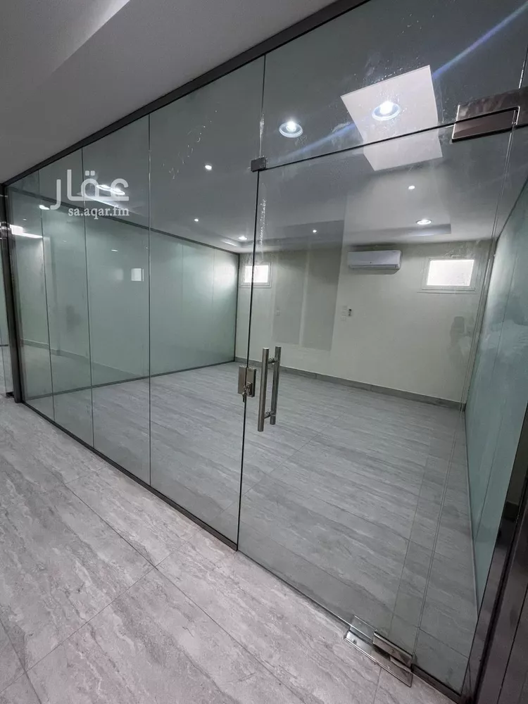 مكتب تجاري للإيجار في شارع سعود بن عبدالعزيز بن محمد الفرعي, حي التعاون, مدينة الرياض, منطقة الرياض صورة 4