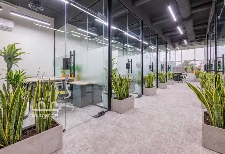 مكتب تجاري للإيجار في شارع سعود بن عبدالعزيز بن محمد الفرعي, حي التعاون, مدينة الرياض, منطقة الرياض 1 صورة
