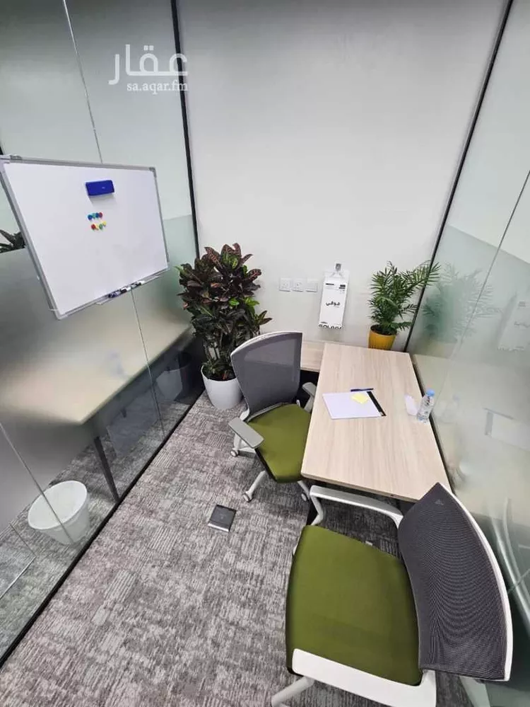 مكتب تجاري للإيجار في شارع سعود بن عبدالعزيز بن محمد الفرعي, حي التعاون, مدينة الرياض, منطقة الرياض صورة 3