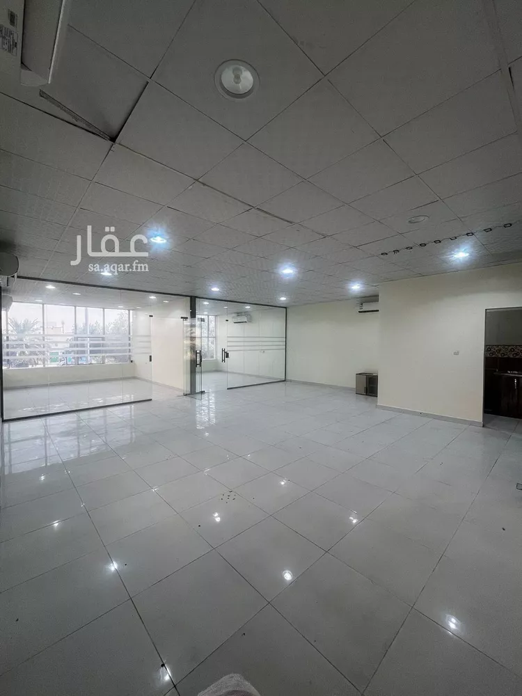 مكتب تجاري للإيجار في شارع سعود بن عبدالعزيز بن محمد الفرعي, حي التعاون, مدينة الرياض, منطقة الرياض صورة 3