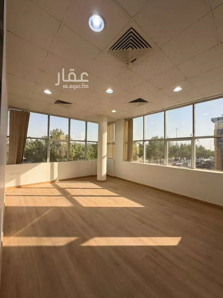 مكتب تجاري للإيجار في شارع سعود بن عبدالعزيز بن محمد الفرعي, حي التعاون, مدينة الرياض, منطقة الرياض صورة 3