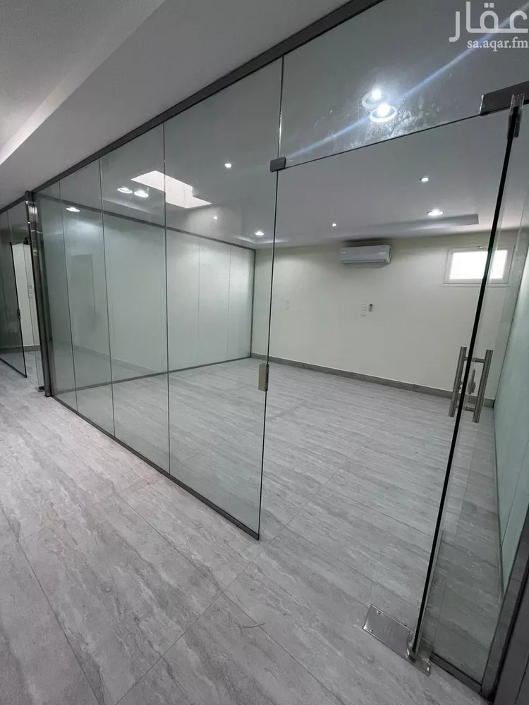 مكتب تجاري للإيجار في شارع سعود بن عبدالعزيز بن محمد الفرعي, حي التعاون, مدينة الرياض, منطقة الرياض صورة 2