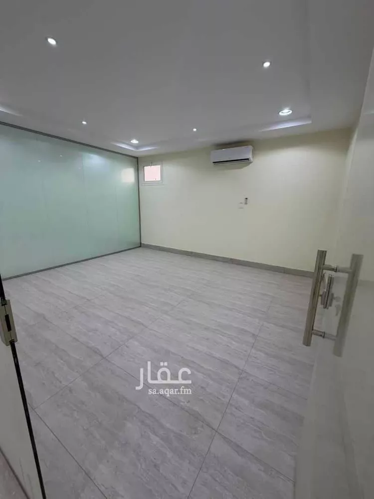 Commercial Office for Rent in Riyadh At Taawon صورة 3