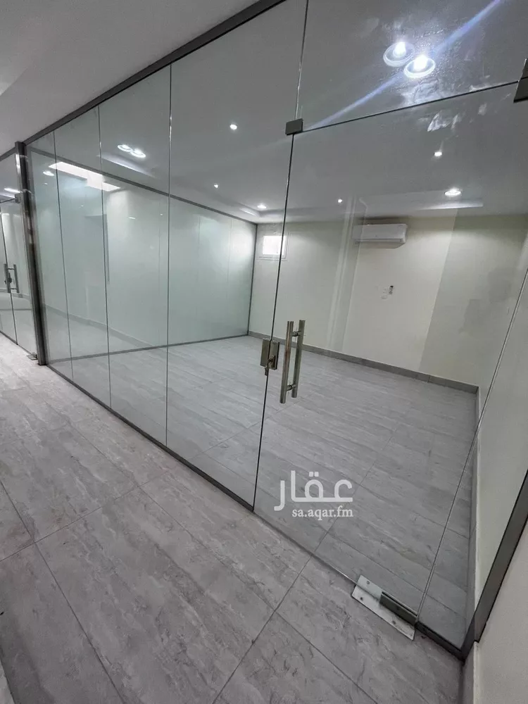 مكتب تجاري للإيجار في شارع سعود بن عبدالعزيز بن محمد الفرعي, حي التعاون, مدينة الرياض, منطقة الرياض صورة 3