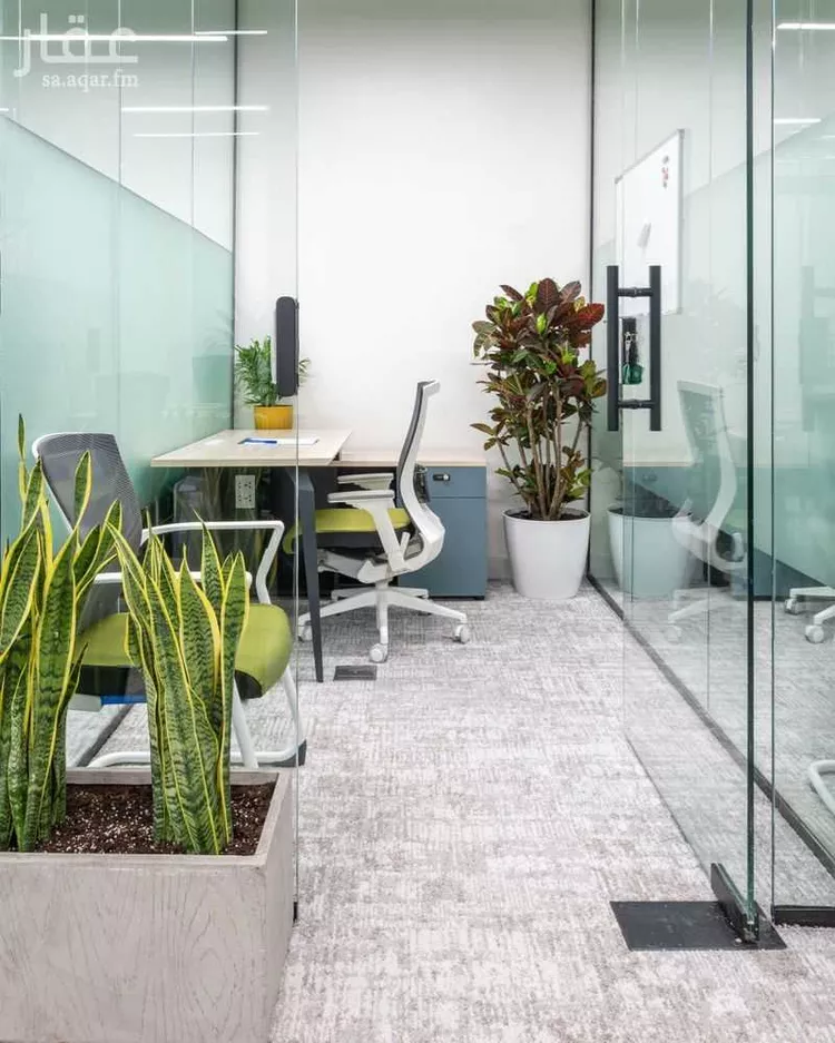 مكتب تجاري للإيجار في شارع سعود بن عبدالعزيز بن محمد الفرعي, حي التعاون, مدينة الرياض, منطقة الرياض صورة 2