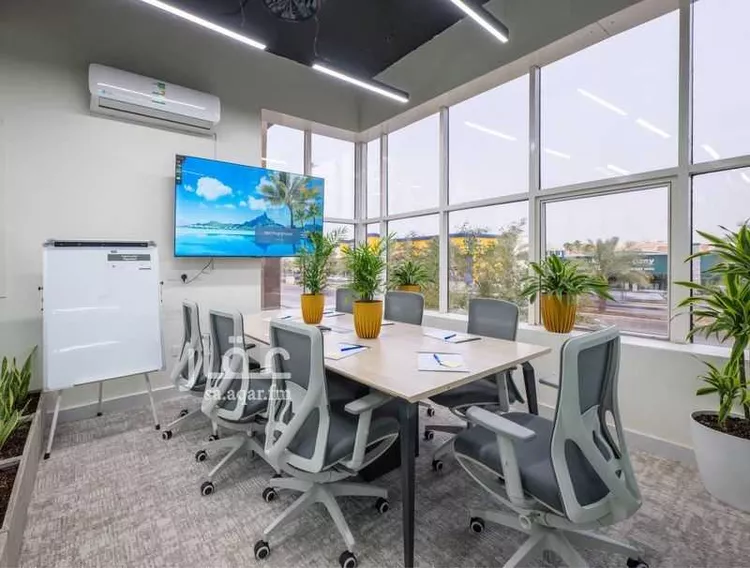 مكتب تجاري للإيجار في شارع  سعود ابن عبدالعزيز ابن محمد, حي التعاون, مدينة الرياض, منطقة الرياض صورة 4