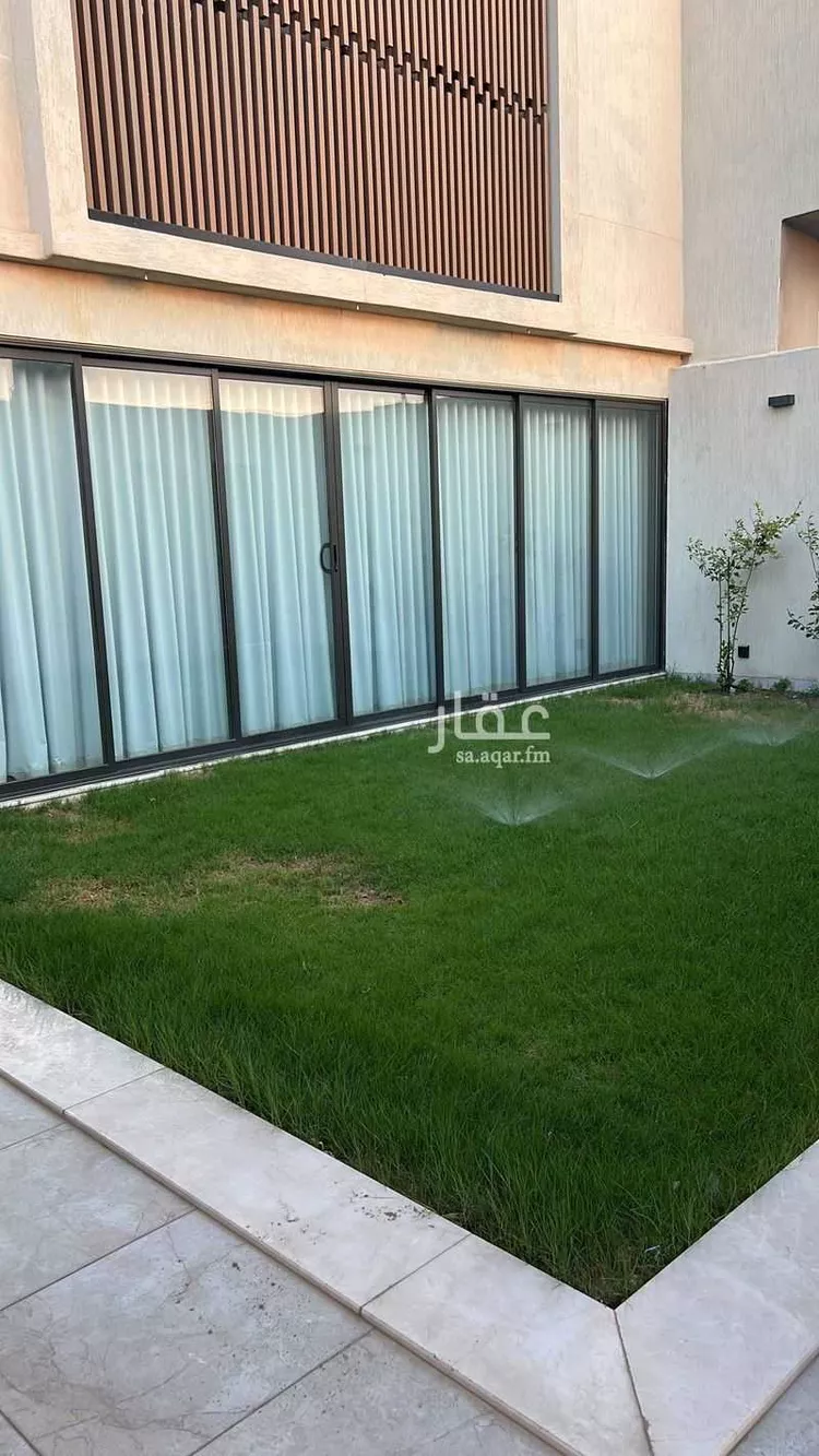 فيلا للبيع في شارع محمد بن عثمان, حي الاناهي, مدينة المدينة المنورة, منطقة المدينة المنورة صورة 2