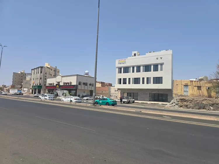 عمارة للبيع في شارع خالد ابن عرفطة, حي الدويمة, مدينة المدينة المنورة, منطقة المدينة المنورة 3