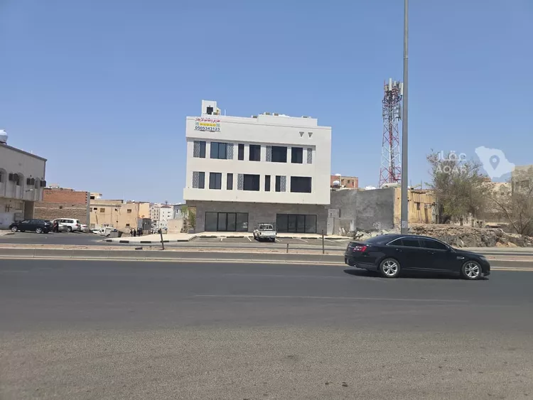 عمارة للبيع في شارع خالد ابن عرفطة, حي الدويمة, مدينة المدينة المنورة, منطقة المدينة المنورة 9