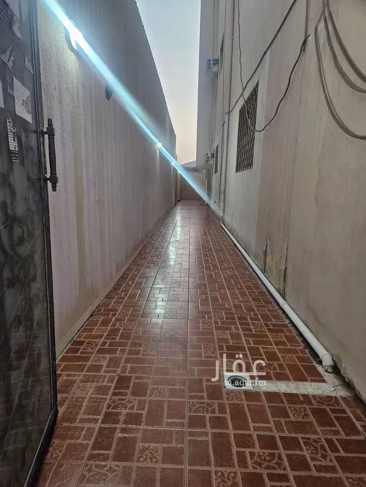 عمارة للبيع في شارع زكريا الساحلي, حي الراكة الجنوبية, مدينة الخبر, المنطقة الشرقية صورة 2