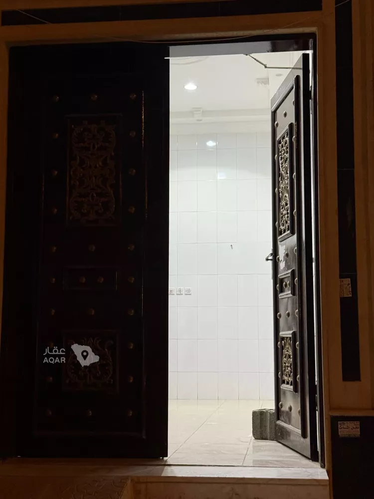 مكتب تجاري للإيجار في شارع الخليفة المامون, حي بدر, مدينة الرياض, منطقة الرياض 3