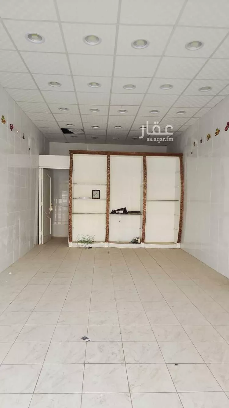 محل للإيجار في شارع شجاع بن وهب, حي الدفاع, مدينة المدينة المنورة, منطقة المدينة المنورة 7