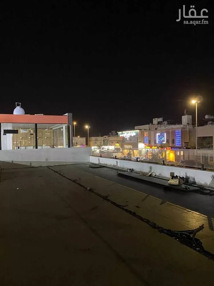 محل للإيجار في شارع عمر ابن عبدالله ابن رزين السلمي, حي الدفاع, مدينة المدينة المنورة, منطقة المدينة المنورة 8